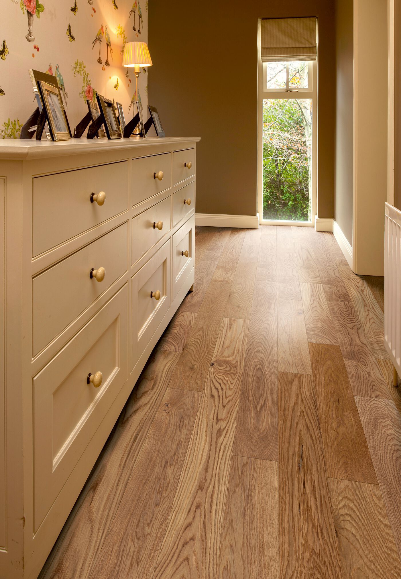 Elka 18mm Enhanced Enhanced Oak V4 150 1800 A4 CMYK